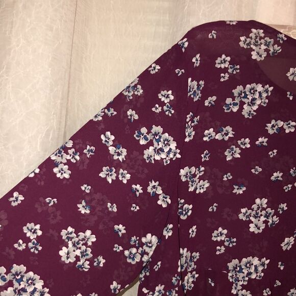 Aeropostale L Burgundy White Gray Blue Floral Baby Doll Long Bell Sleeve Blouse - Picture 14 of 16